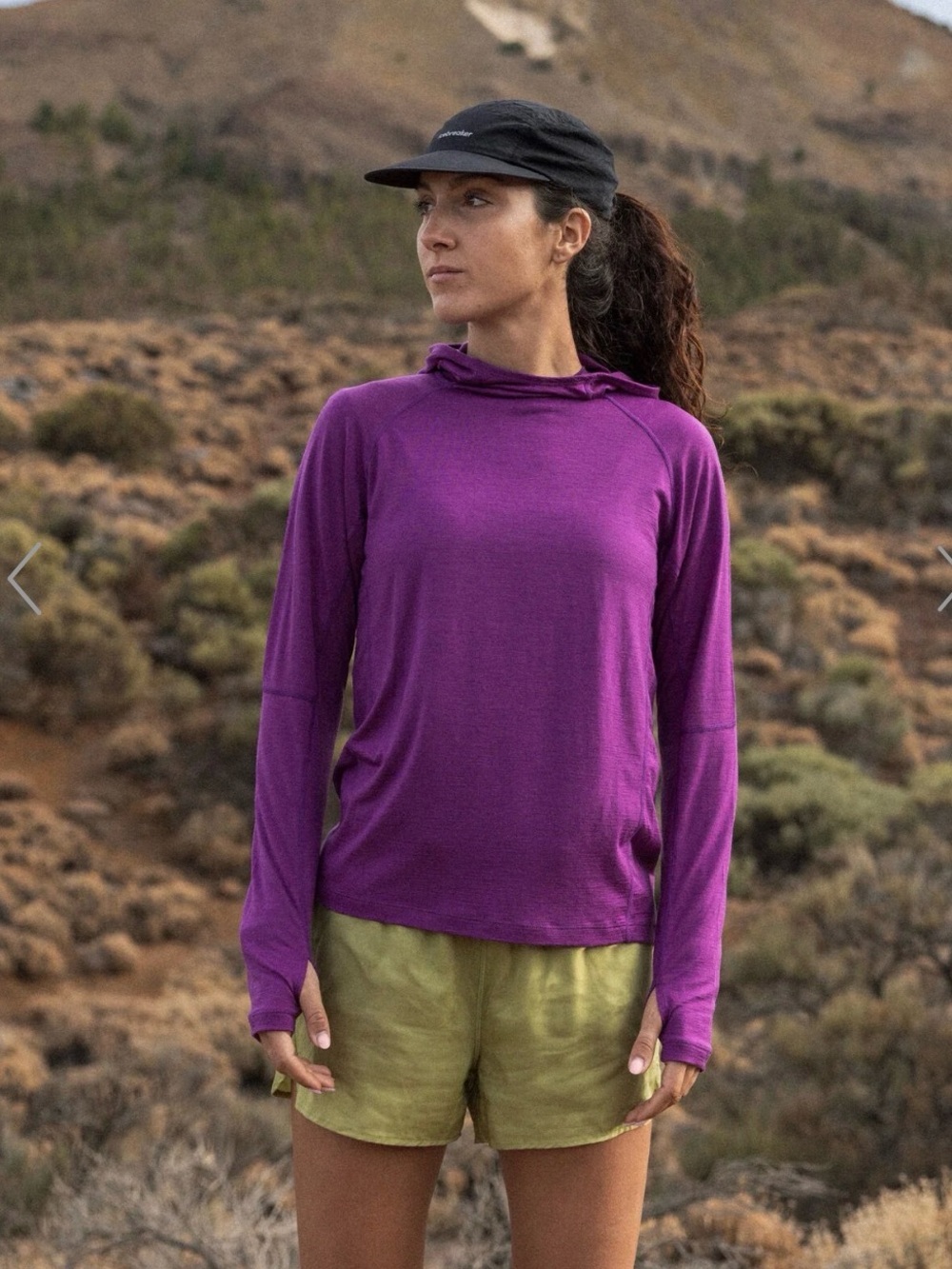 Icebreaker Womens 150 MerinoFine™ Ace Long Sleeve Hoodie Passion